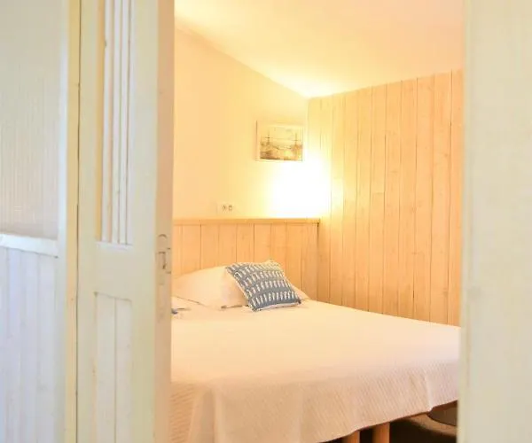 Du Cheval Aldeamento Turístico *